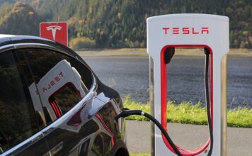 Czy Tesla jest premium?