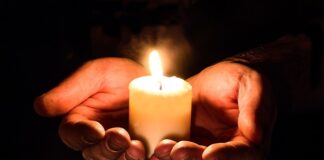 Co daje świeca irydowa w motocyklu?